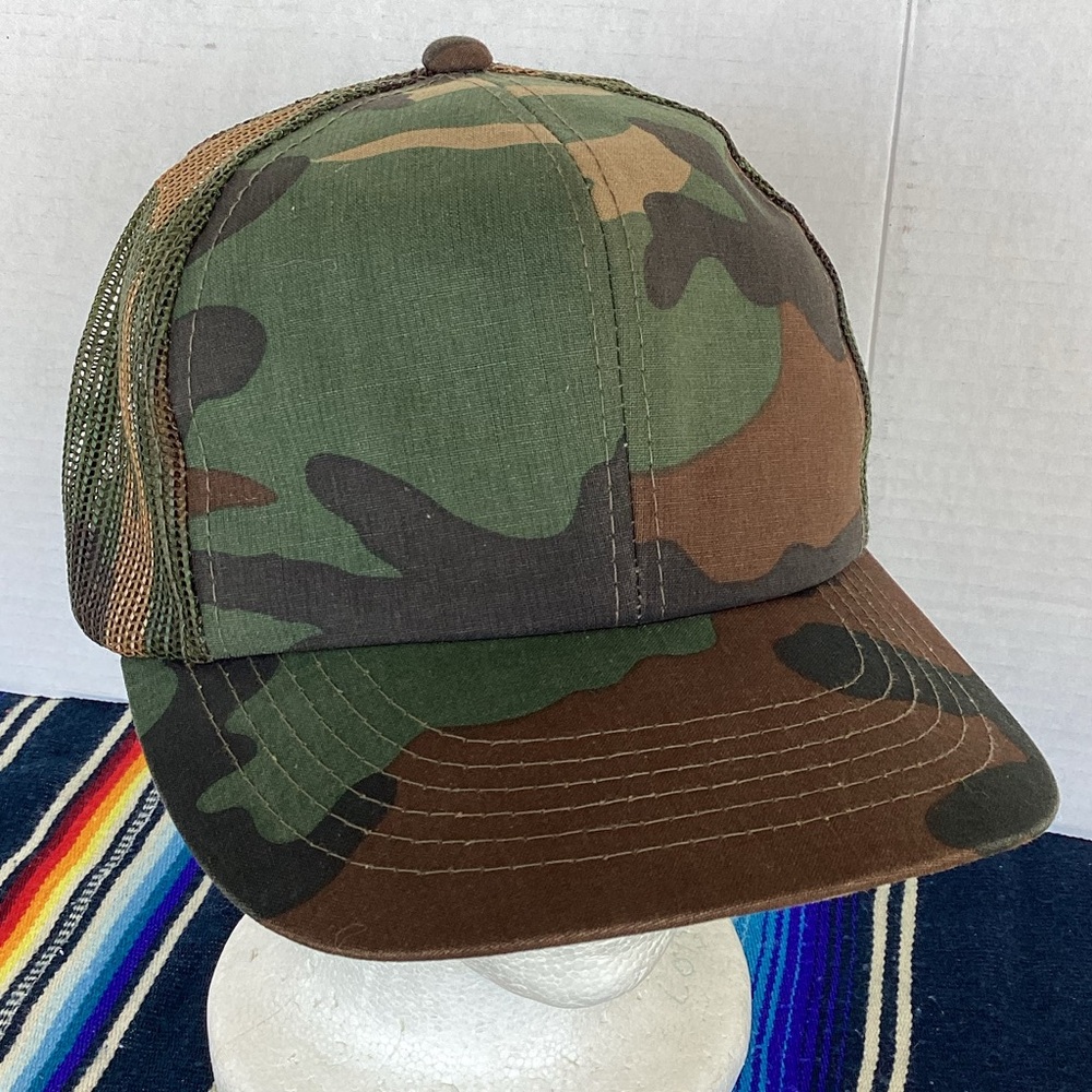 Vintage YoungAn Camo SnapBack Mesh Trucker Hat